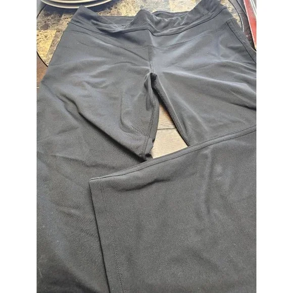 Saucony Black Athletic Leggings Cropped Women's Size Large - Picture 1 of 5